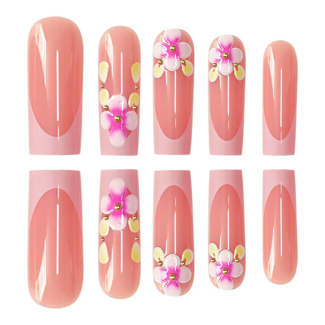 Florales Nageldesign-Extensions Karnz