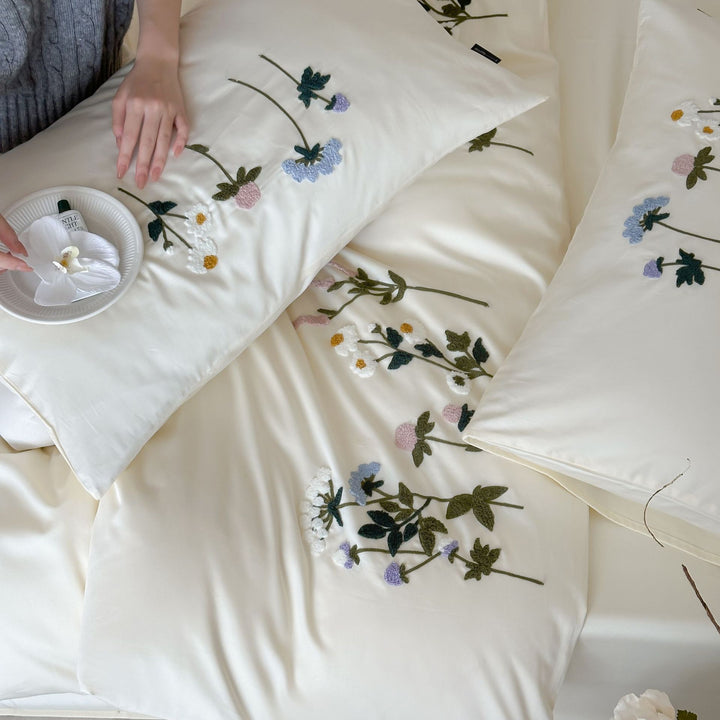 Bestickte Baumwollsatin-Bettgarnitur mit floraler Applikation und seidenweichem Griff