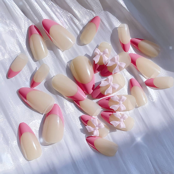 Elegante Nagelkunst Karnz