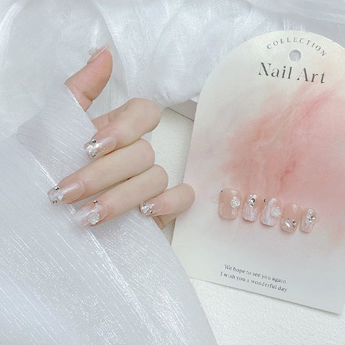 Anpassbares Press-On Nagelset Karnz
