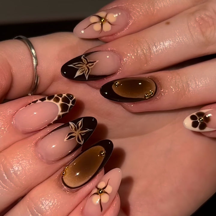 Premium Künstlerische Nageldesign Karnz