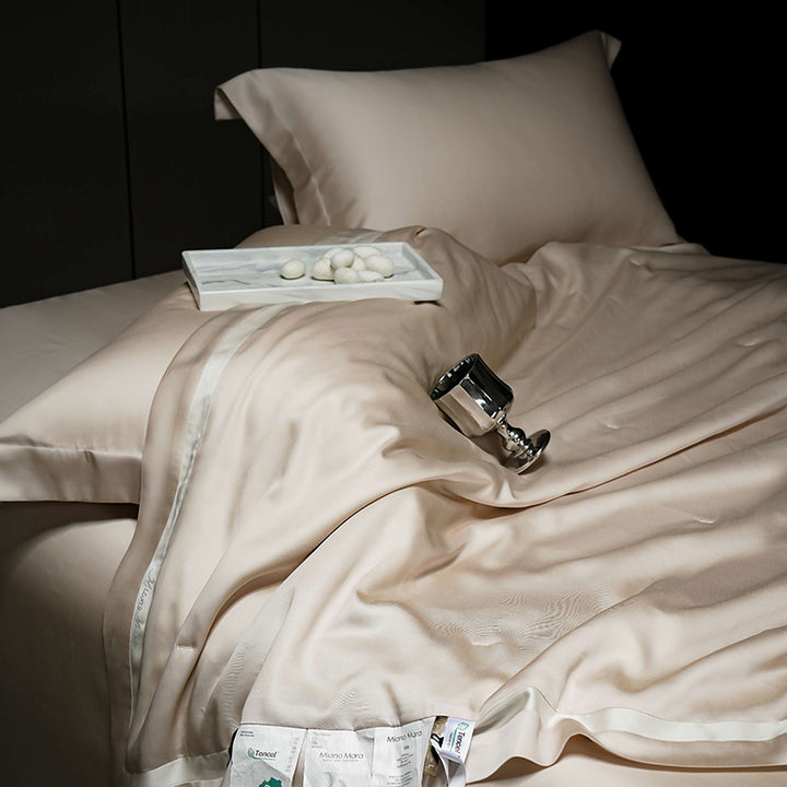 Luxuriöses Baumwollsatin-Bettwäsche-Set mit seidig-glänzendem Finish und Hotelverschluss