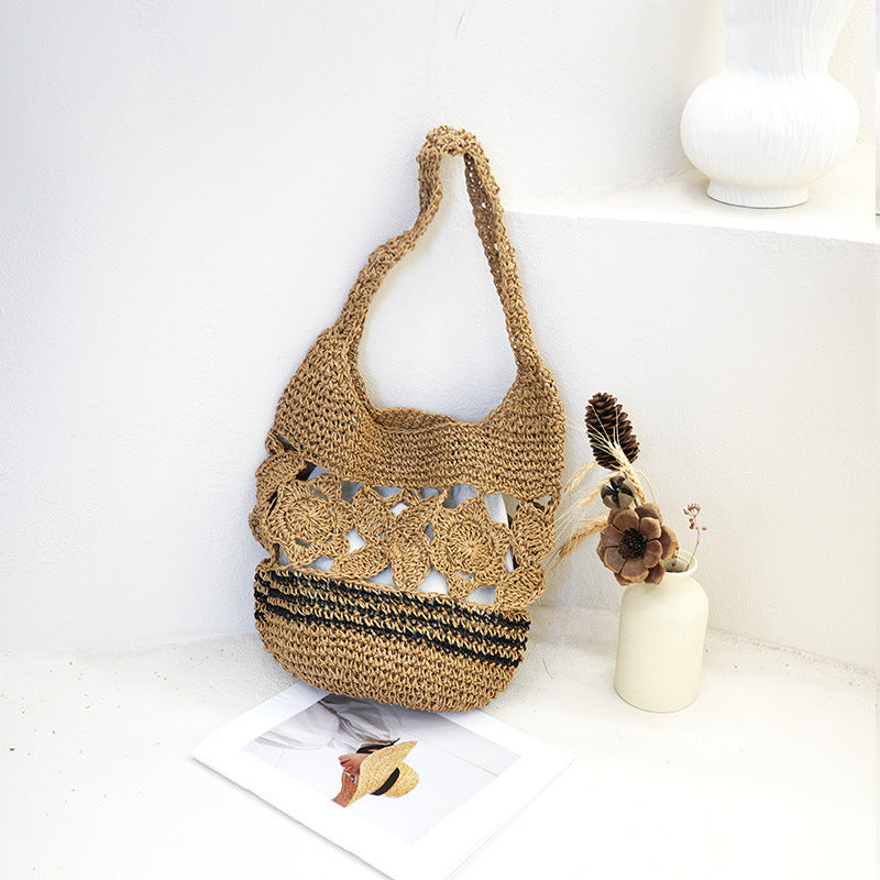 Damen Handgewebte Korbtasche im floralen Design Karnz