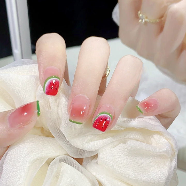 Kreatives Kunstnagelset mit Wassermelonen-Motiv Karnz