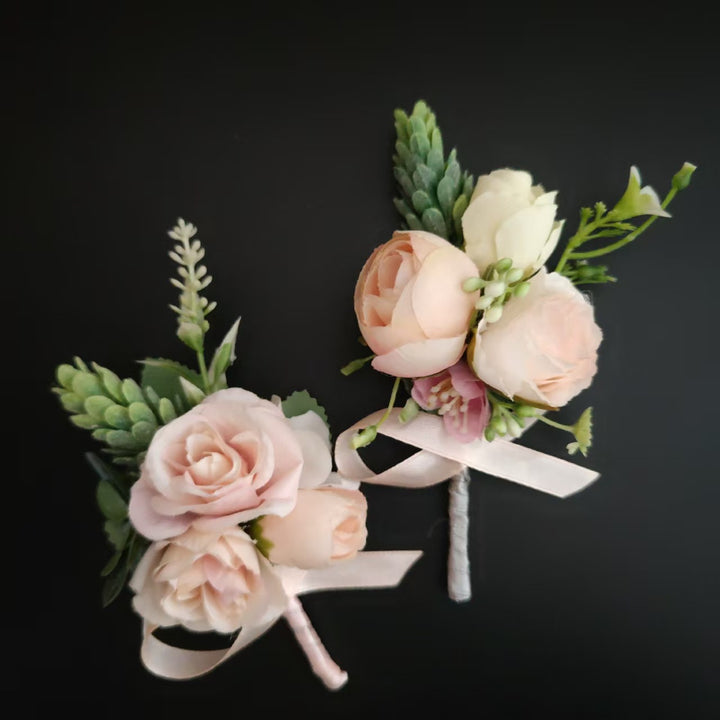 Verfeinerte florale Corsage