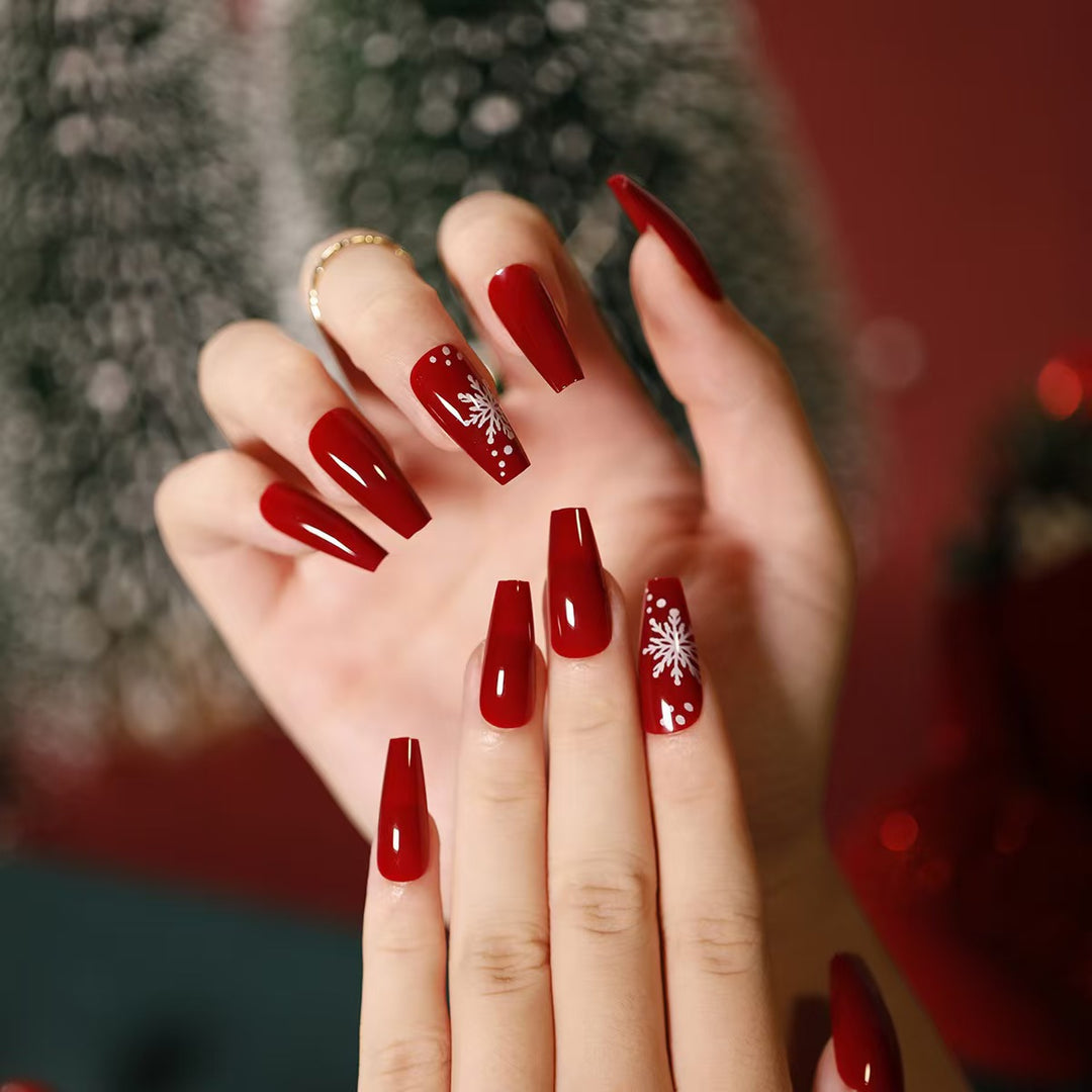 Elegante Weihnachts-Themen Press-On Nagelkunst Karnz