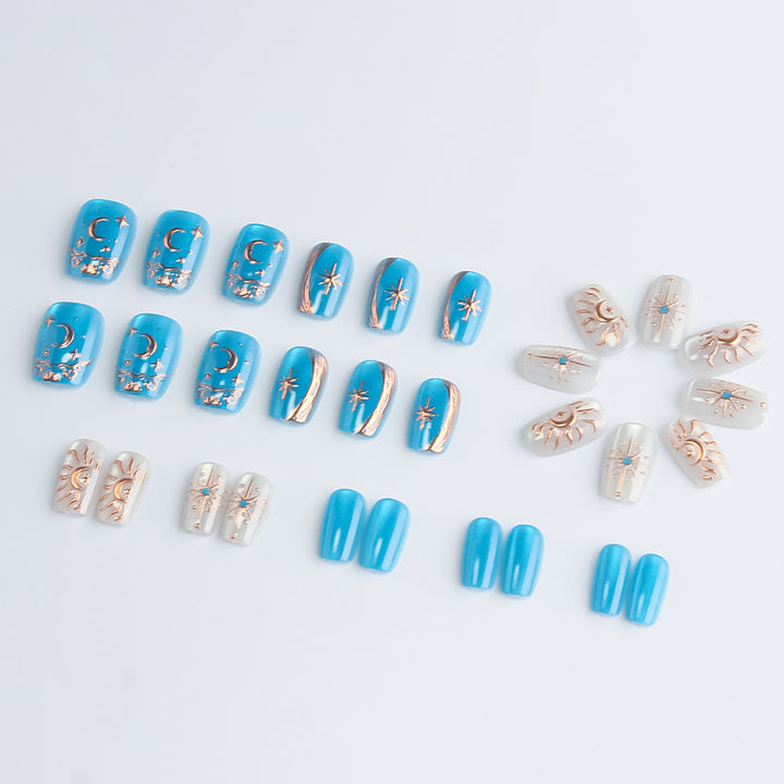 Himmels-themed Press-On Nagelkunst Karnz