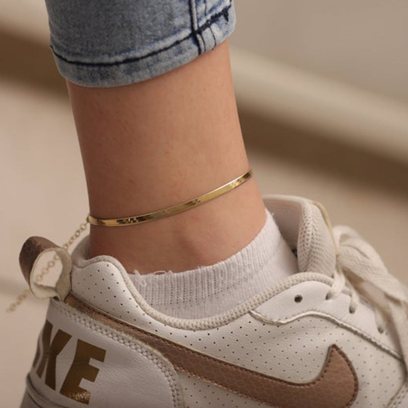 Sleek verstellbare goldene Creolen Halskette Karnz