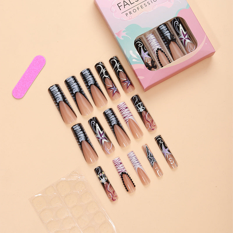 Künstlerisches thematisches Nagelspitzen-Set Karnz