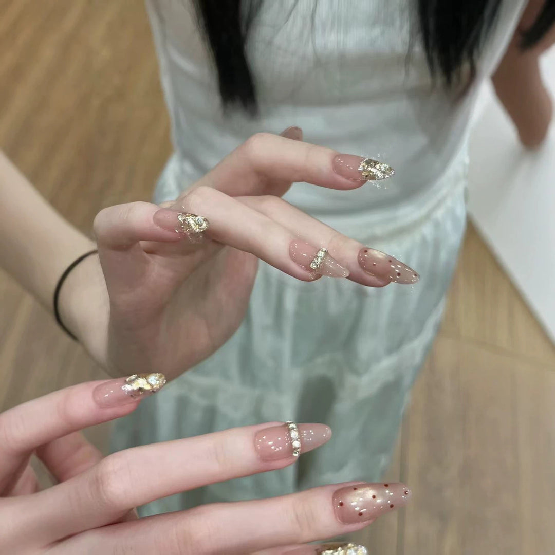 Dekoratives Press-On Nageldesign-Set
