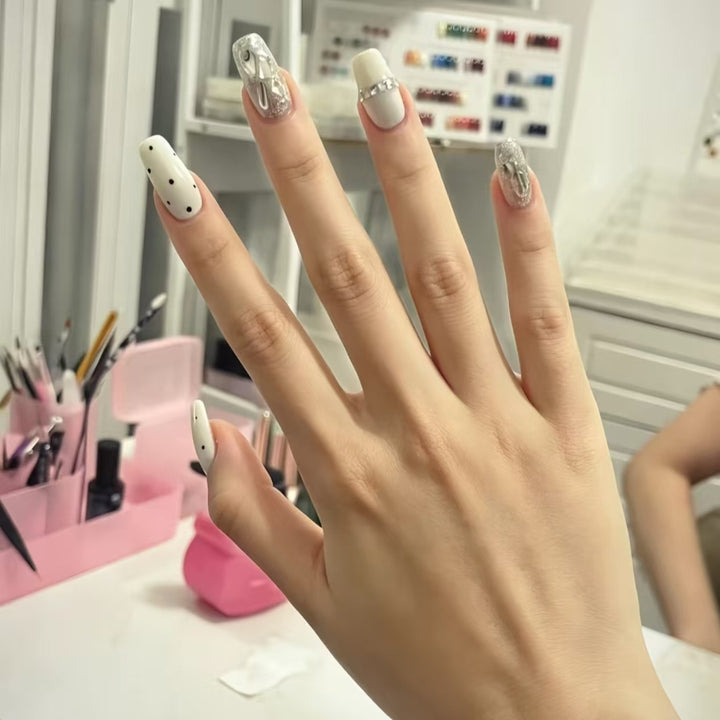 Glamouröse Nagelkunst
