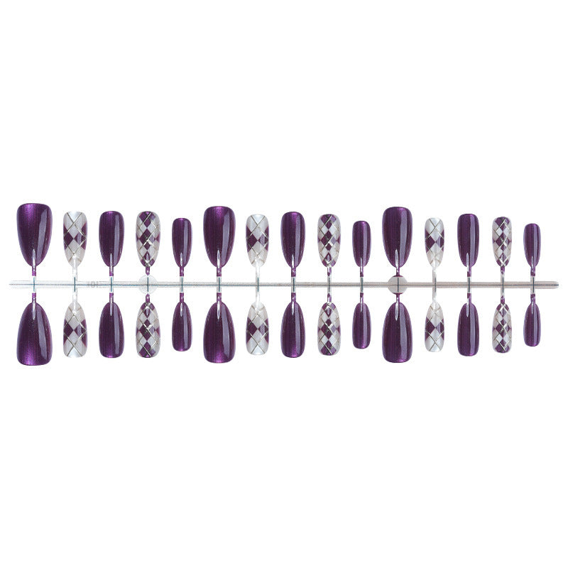 Kunstnagelset mit elegantem Design und hochwertigem Glanz Karnz