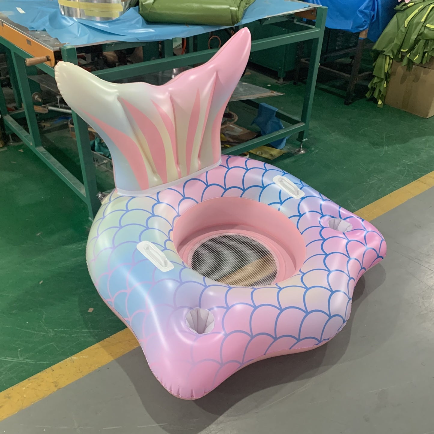 Unisex Aufblasbarer Wassersitz mit integriertem Getränkehalter Karnz