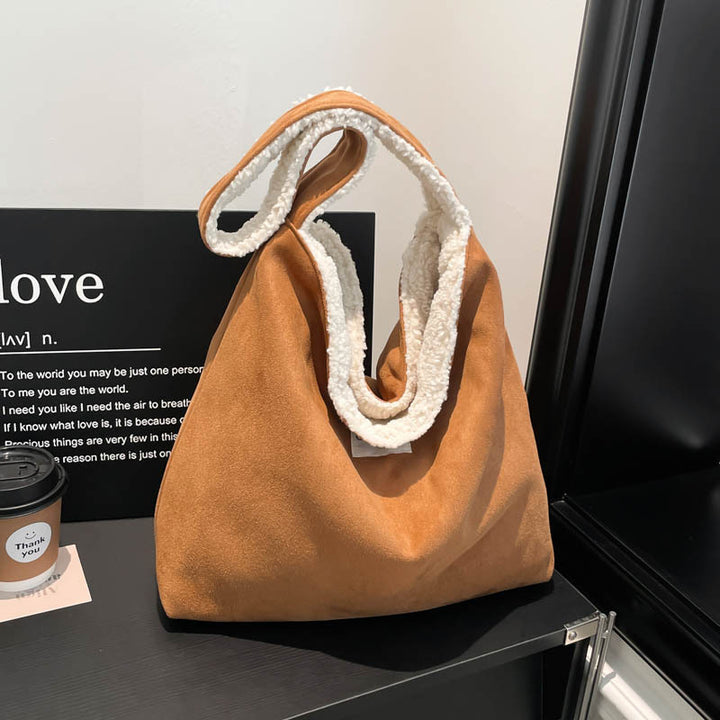 Gemütliche Faux Suede Schultertasche