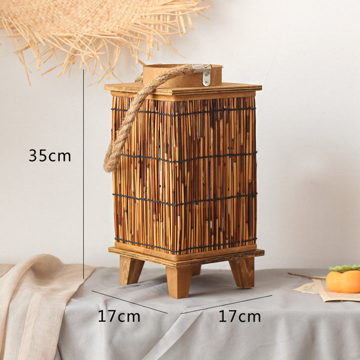 Handgefertigte Laterne aus Naturmaterial Karnz