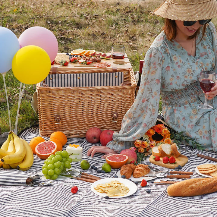 Eleganter Weiden-Picknickkorb mit isoliertem Fach Karnz