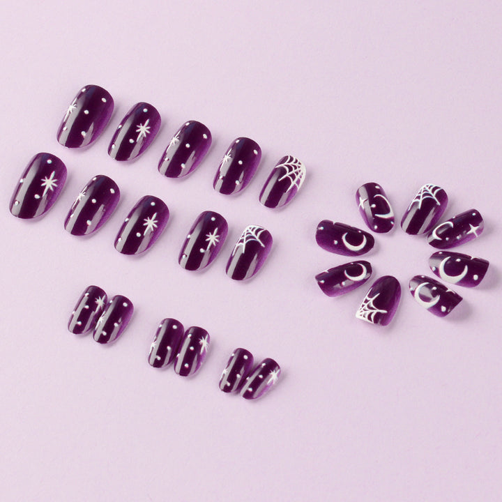 Verspielte Halloween-Themen-Nagelkunst Karnz