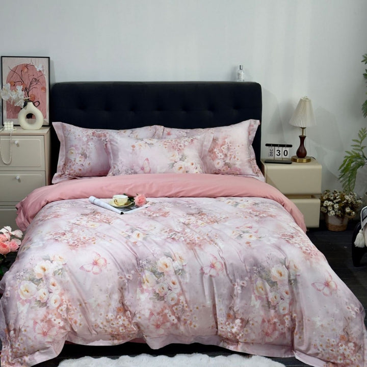 Satin-Bettwäsche-Garnitur mit zartem Blumen- und Schmetterlingsprint und Wendefunktion