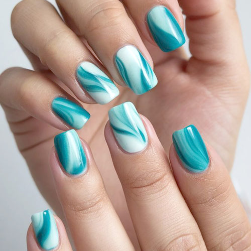 Stylisches Marmor-Nagelkunst Karnz