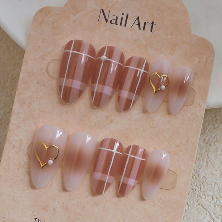 Elegante Press-On Nagelkunst Kollektion Karnz