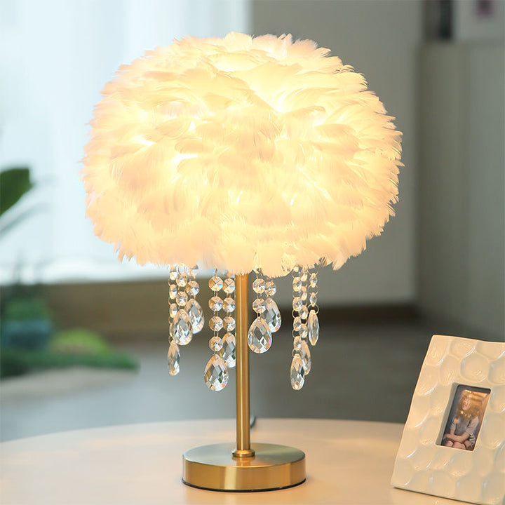 Federlampe mit Kristallakzenten