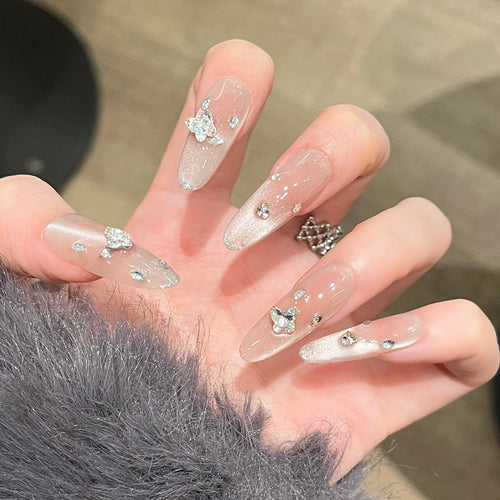 Elegante Press-On Nagelverlängerungen mit Kristallakzenten Karnz
