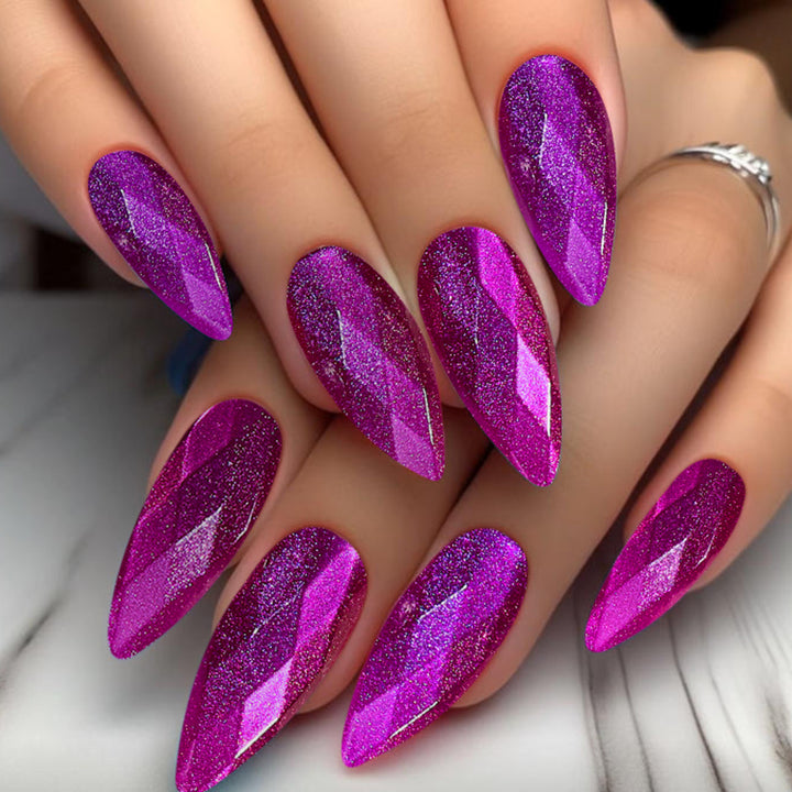 Glamouröse Stiletto-Nagelkunst-Erweiterungen Karnz