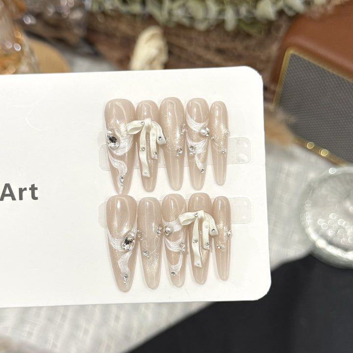 Dekorativer Stiletto Press-On Nagelkunst-Kit Karnz