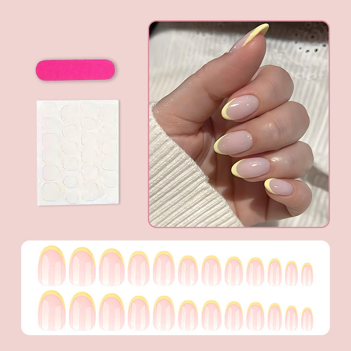 Kunstnagelset mit eleganten French-Spitzen und frischen Farbakzenten Karnz