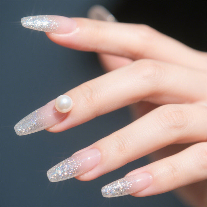 Elegantes Press-On-Nagelset mit Glitter- und Perlenakzenten Karnz