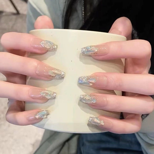 Glamouröses, mit Kristallen akzentuiertes Press-On-Nagelset Karnz