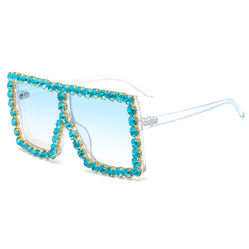 Damen auffällige quadratische Sonnenbrille mit funkelnden Applikationen Karnz