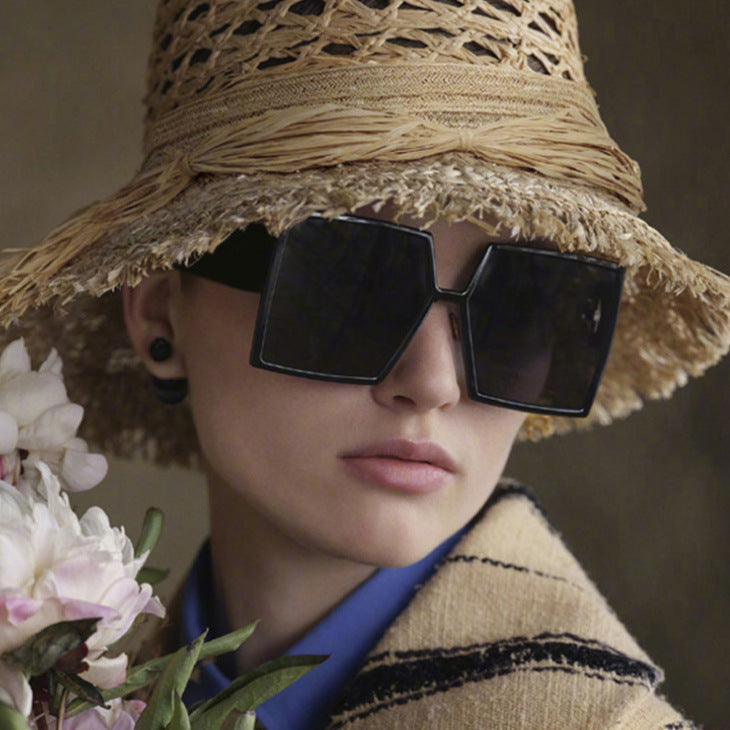 Damen Modische Oversized-Sonnenbrille mit kantigem Design Karnz