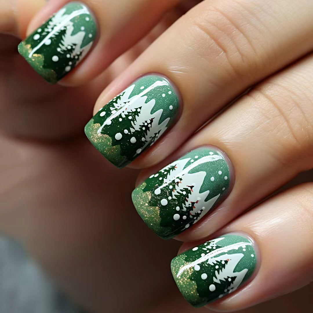 Kunstnägel mit Winterlichem Tannenbaum-Motiv Karnz