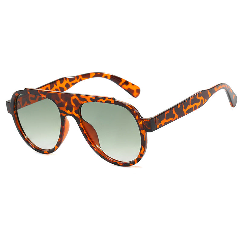 Damen stilvolle schwarze Sonnenbrille im modernen Design Karnz