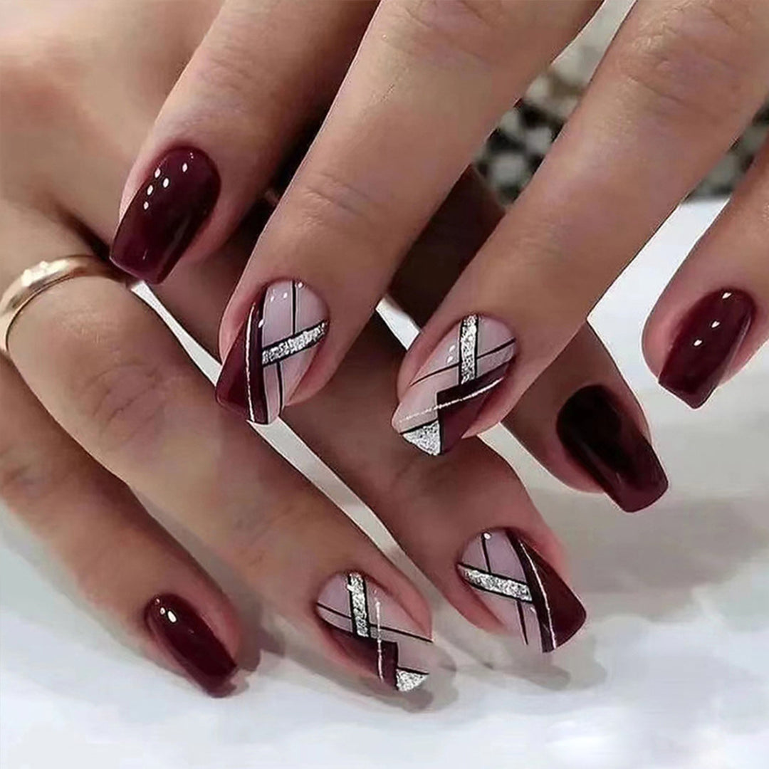 Künstlerisches Glam Nageldesign Set Karnz
