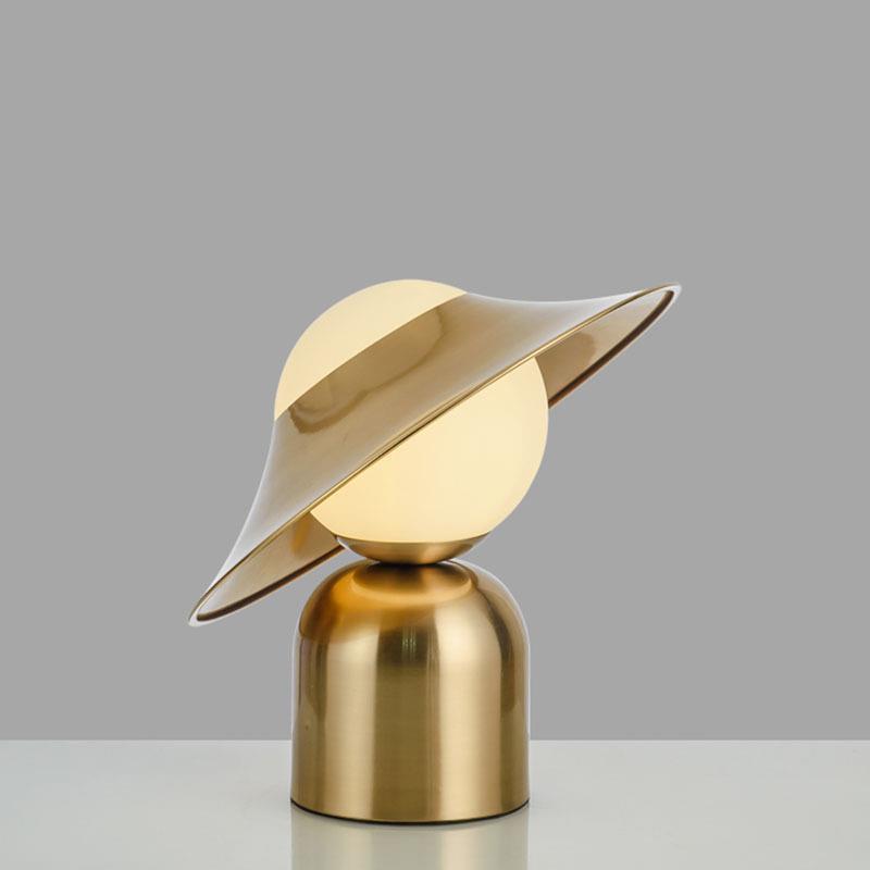 Moderne Tischlampe mit einzigartigem skulpturalem Design
