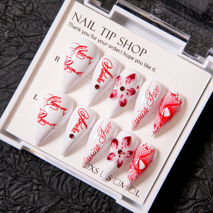Künstlerisches Floral Press-On Nageldesign Kit
