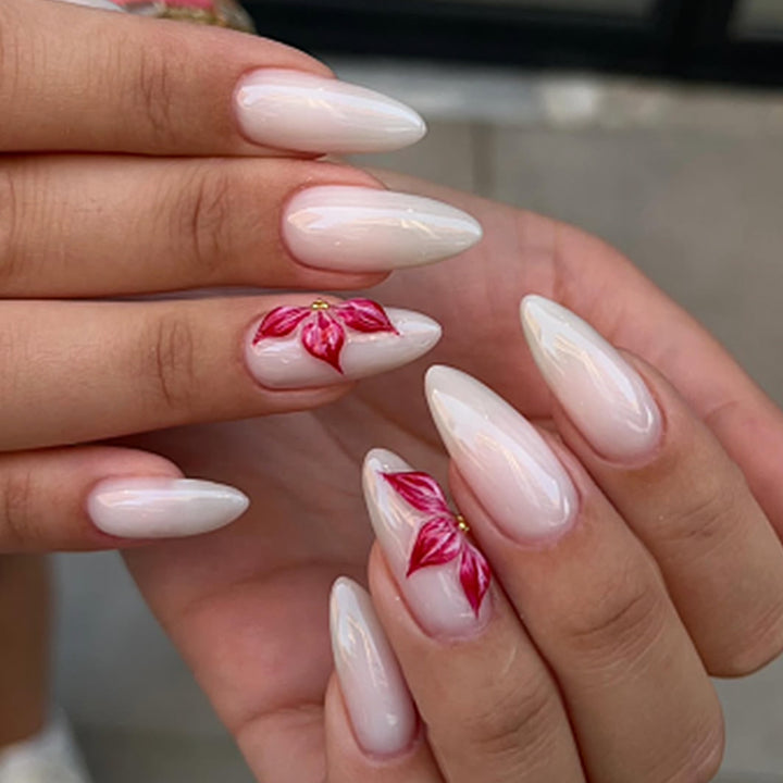 Künstlerische Florale Nageldekorationen Karnz