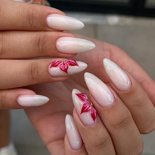 Künstlerische Florale Nageldekorationen Karnz