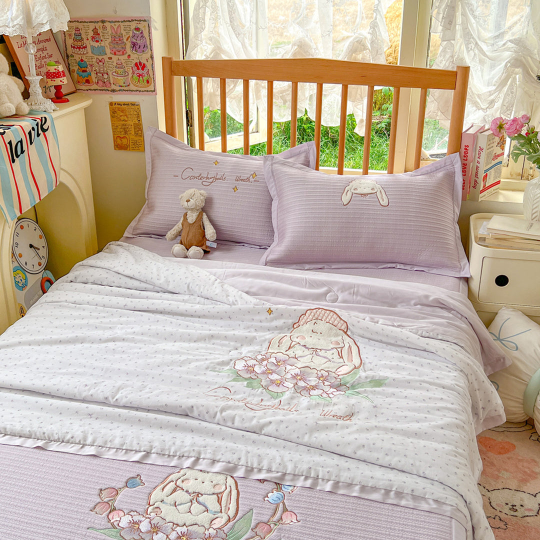 Wendbare Kinder-Steppdecke mit bestickten Kükenmotiven