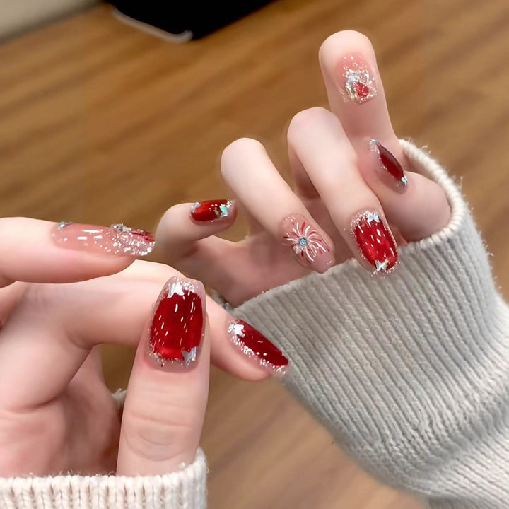 Festliches Ornamentiertes Nail Art Set