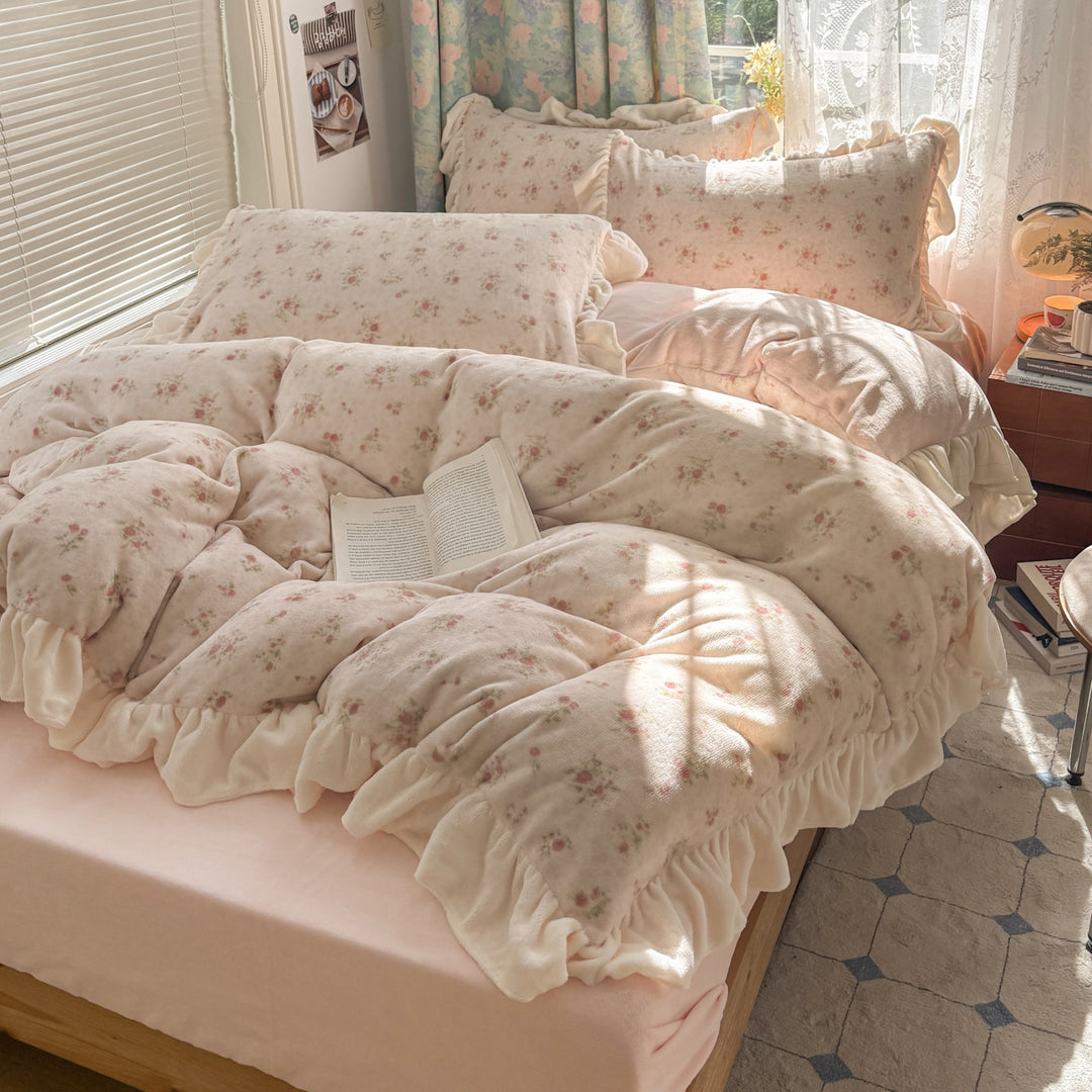 Floral Rüsch Plush Komforter Set