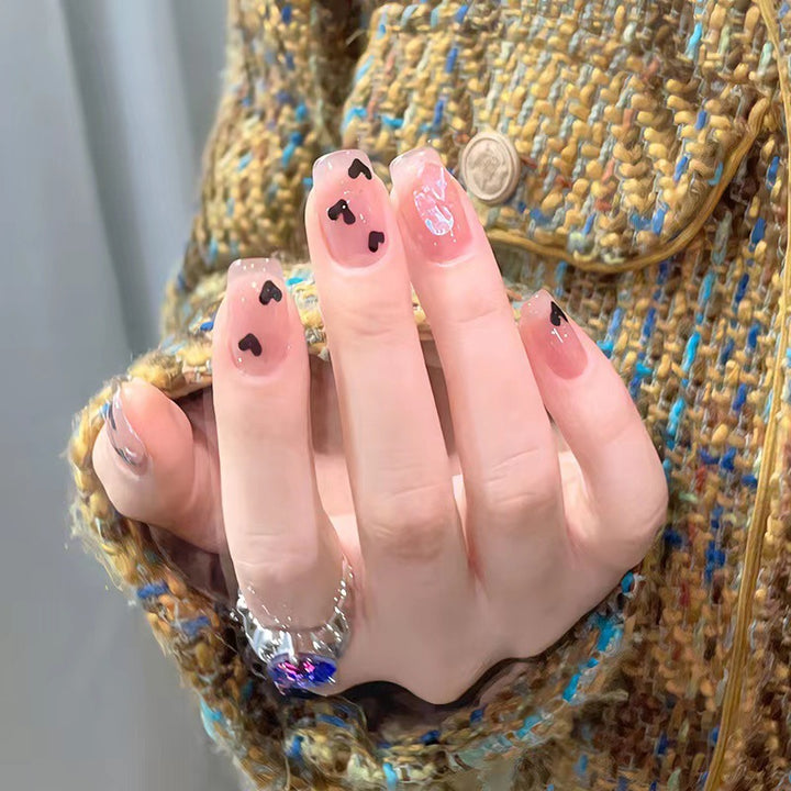 Hochwertige Herz-Nagelkunst Karnz