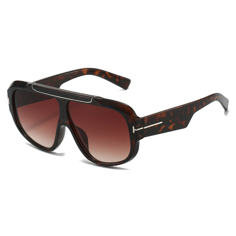 Damen sportliche Sonnenbrille mit stylischem Vollranddesign Karnz