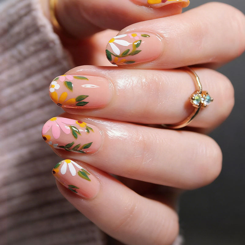 Künstliche Fingernägel Set mit floralen Verzierungen Karnz