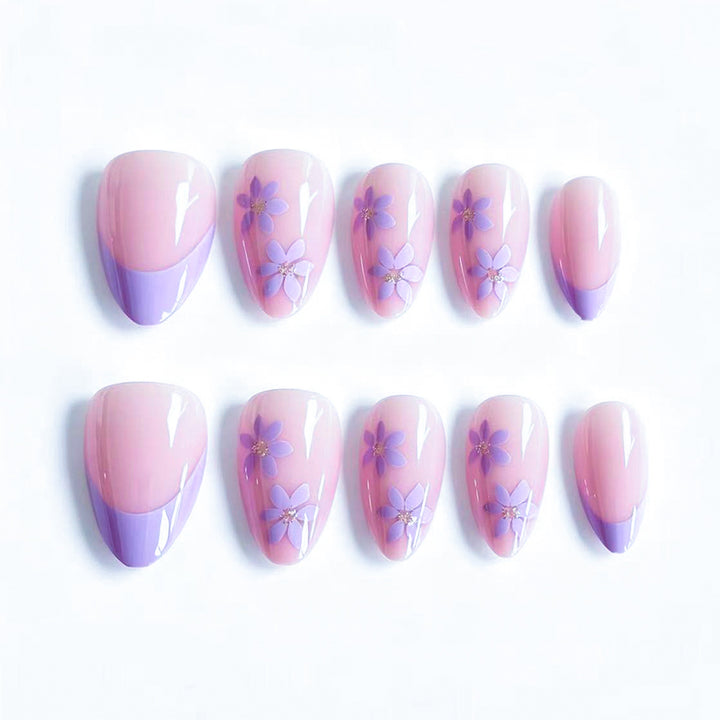 Künstlerische floral verzierte Press-On Nail Tips Karnz