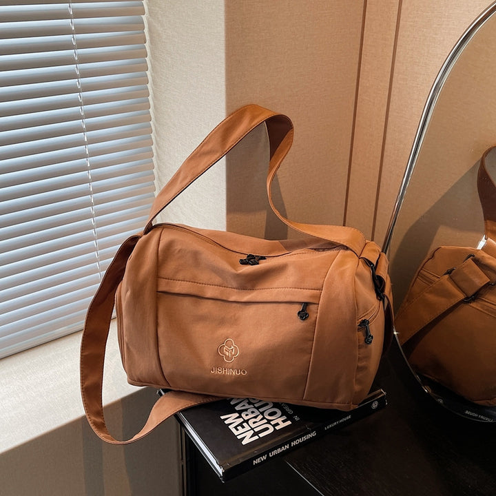Stylische leichte Duffel Karnz