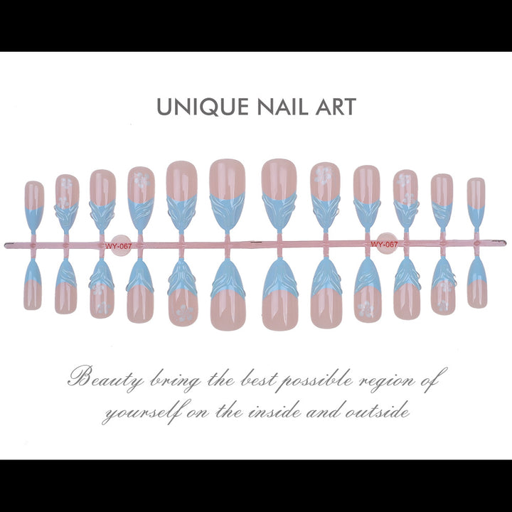 Elegantes blumenmotiviertes Press-On Nagelkunstset Karnz