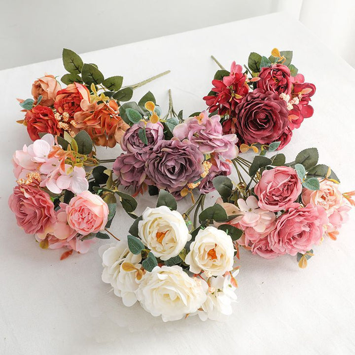 Lush Realistische Blumenstrauß Arrangement